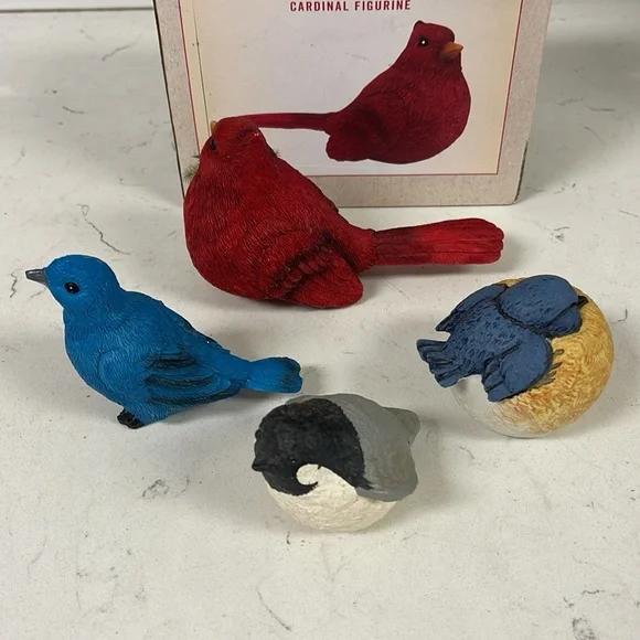 Mixed Lot of Feathered Friends - 4 Bird Figurines - Picture 4 of 14